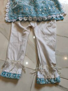Girls&#39; Embellished Kurti Set