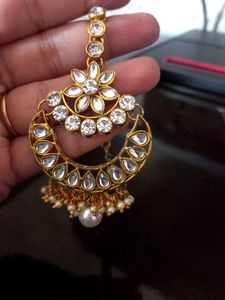 Beautiful Kundan Work Maang Tika