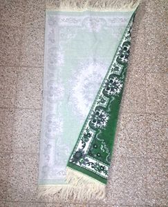 Green Decorative Prayer Rug