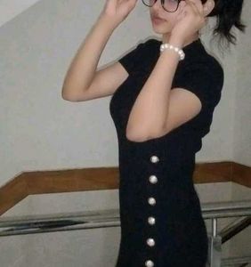 Chic Black Knit Dress