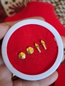 Beautiful New Flower Desine Studs