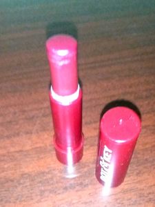 Dot And Key Lipbalm