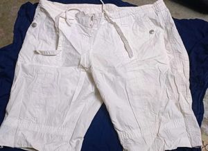 1 TEE N WHITE SHORTS