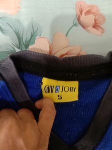 boys woolen T-shirt branded Gino and johny