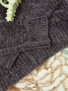 Cozy Plum Knit V-neck Sweater – Soft &amp; Warm