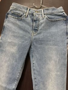 Levi&#39;s Light Wash Denim Jeans