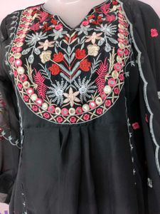 Elegant White Salwar Kameez Suit