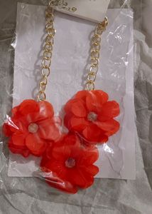 Korean Beach Flower Necklace 🌸