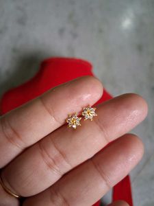 Star Stud Earrings Gold