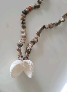 Mala with shells