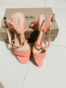Coral  multiple straps Sandals 👠 Heels