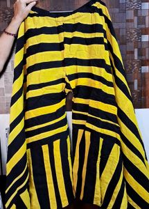 Elegant Black &amp; Yellow Kurta Set