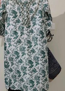 Floral Kurta Set With Pants And Dupatta