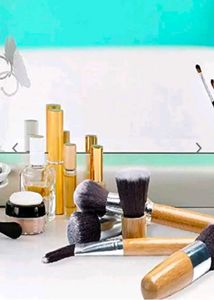 Branded Set Of Makeup Brushes