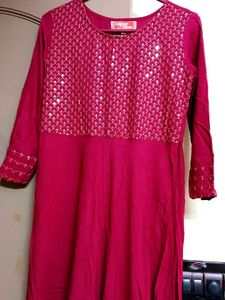 Elegant Pink Embroidered Kurta