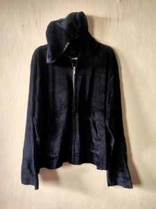 Women Black Front Zip Hooded Sweatshirt/Jacket