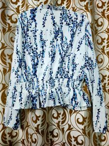 IVES brand TOPS -Size XL.It’s new not even wore even once by my sister.Polyester