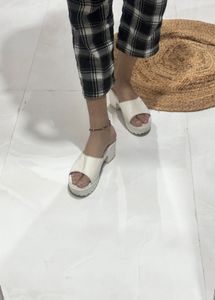 set of 4 footwear Sandals