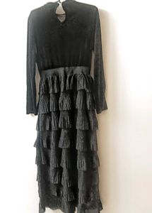 Elegant Black Velvet Ruffle Dress