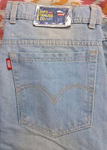Levi&#39;s Light Wash Denim Cargo Pants
