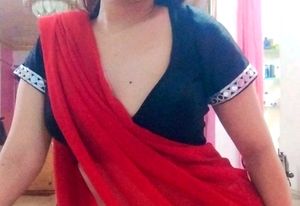 Black Deep Neck Blouse 🌹