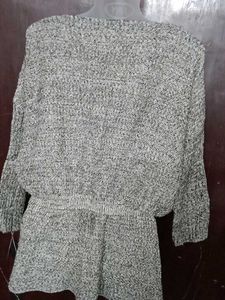 Gray Knit Top very nice to