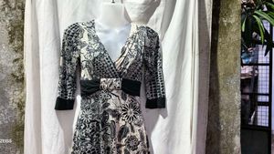 22211.Floral Print Dress