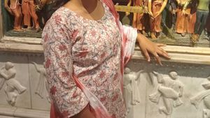 Kurta Set With Pant And Dupatta