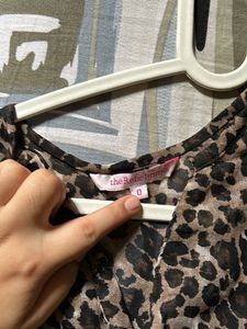 ANIMAL PRINT STRAIGHT TOP