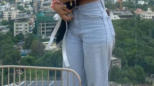 Wash light blue staight