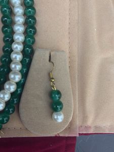 Elegant Green &amp; Pearl Necklace Set
