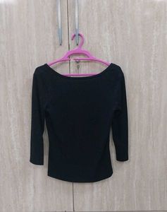A Ribbed Black Top
