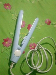 Mini Blue Hair Straightener