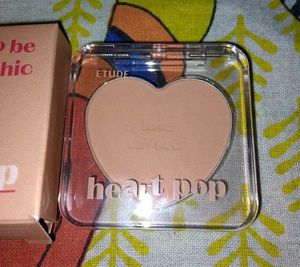 Etude heart pop blusher born to chic