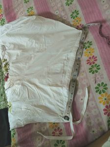 White Skrit