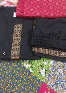 Bunai Branded Black Kurta Set With Red Dupatta