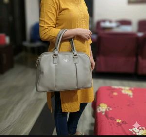 Baggit Handbag triple zipper spacious bag