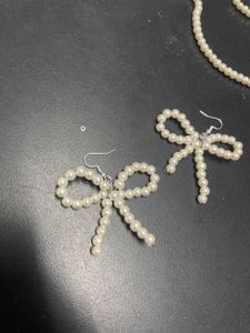 Pearl Bow Earings
