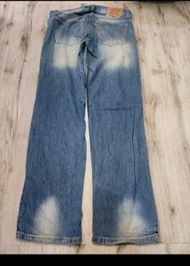 sc2479 Levi Strauss Distressed Jeans size 36