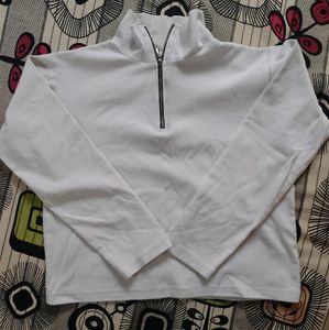 White Crop Top 🤍