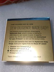 Lakme Hyaluronic Dewy Gel Creme