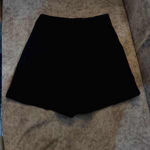 Chic Black Skort