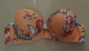 Urbanic Lingerie Set, could be wore in 3 different ways