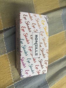 Multicolor mini Shimmer Eye Shades