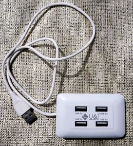QUADUSB HUB 4 PORT 100% WORKING AND NEW CONDITION