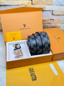 LOUIS VUITTON MENS IMPORTED BUCKLE BELTS WD BOX