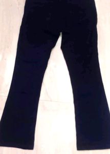 Skin Fit Navy Blue Belbotom Jeans 💙