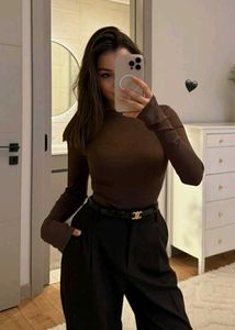 NEWME fitted top 🟤