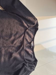 Black Long Sleeve Crop Top