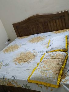 Double Bedsheet With Pillow Cover